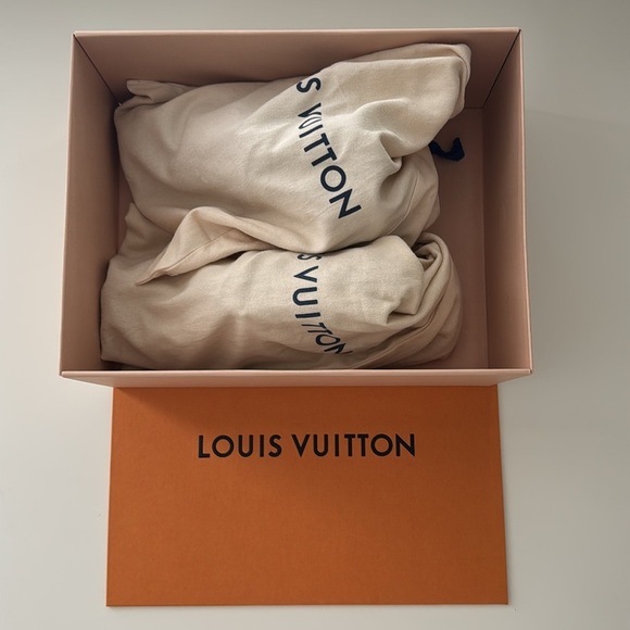 Louis Vuitton Archlight Sneakers Size 37 - Gently Worn Like New - Picture 4 of 13